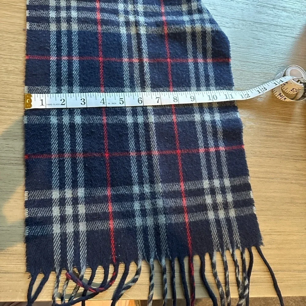MEN OR WOMEN BURBERRYS NAVY BLUE SCARF 100% LAMBSWOOL​​​​​​